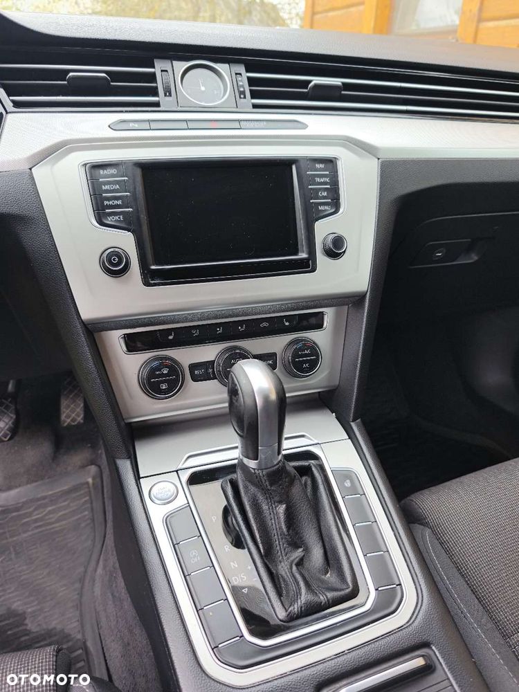 Volkswagen Passat 2.0 TDI BMT Comfortline DSG7 - 14