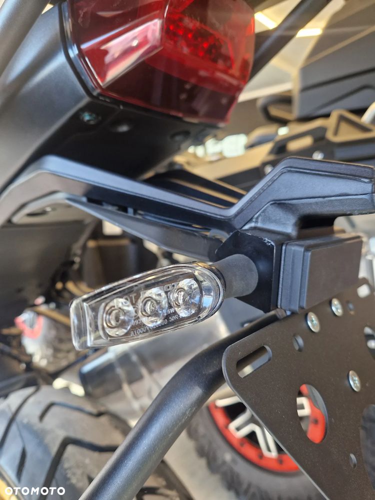 QJMOTOR SRT900SX - 15