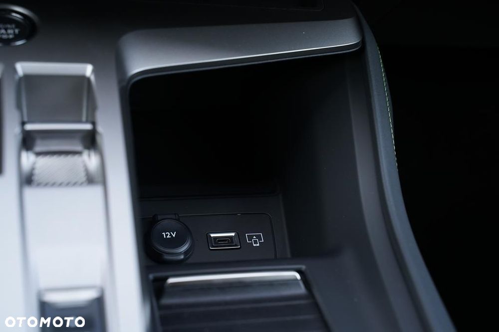 Peugeot 308 1.2 mHEV GT S&S e-DCS6 - 21