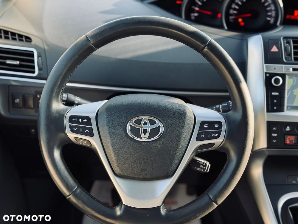 Toyota Verso 1.6 D-4D 5-Sitzer Start/Stop Skyview Edition - 27