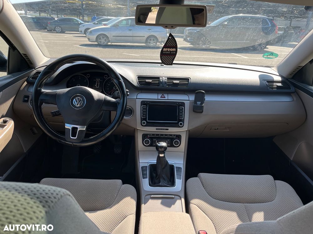 Volkswagen Passat 2.0 TDI Comfortline DPF - 9