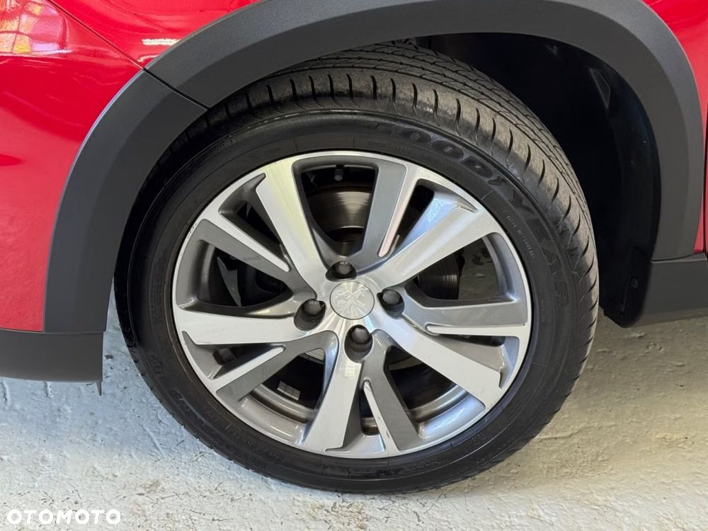 Peugeot 2008 1.2 Pure Tech Allure S&S EAT6 - 8