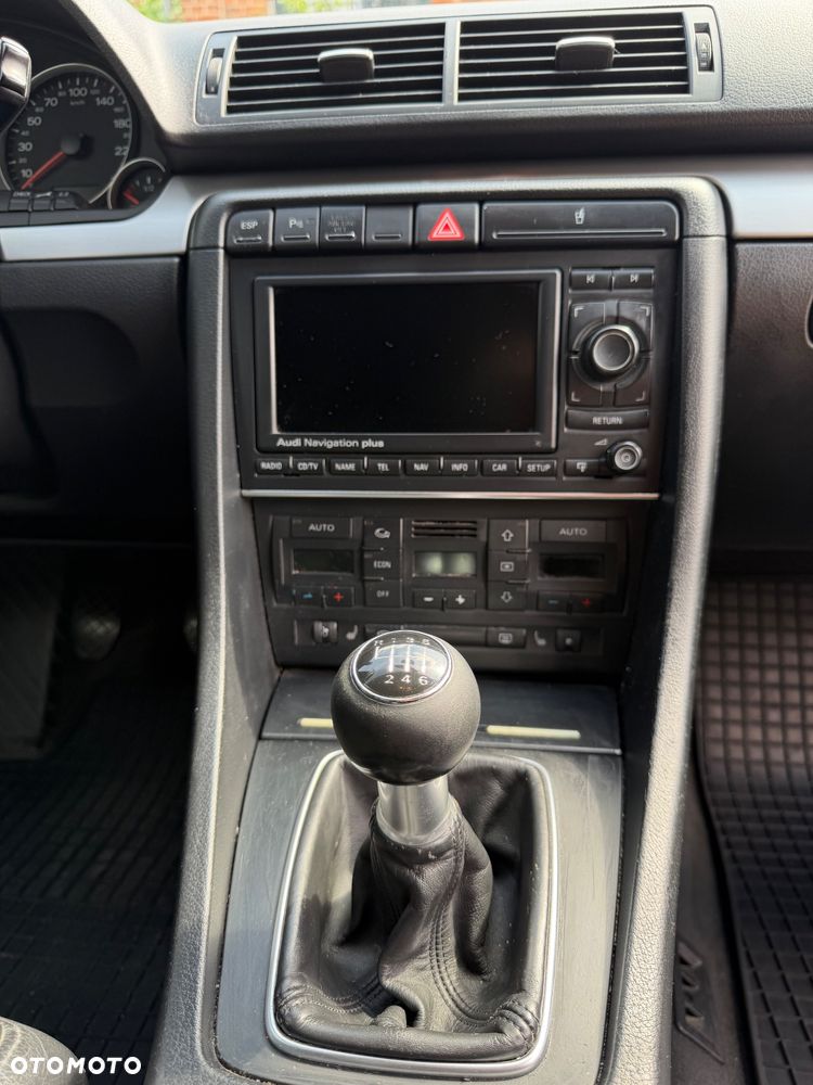 Audi A4 Avant - 19