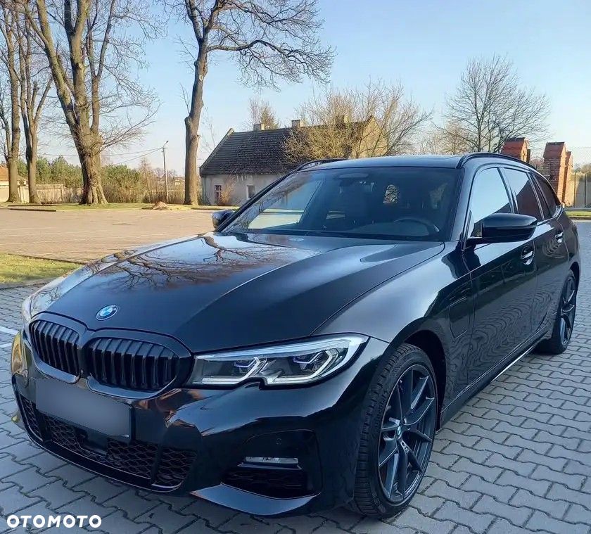 BMW Seria 3 330e xDrive M Sport sport - 1