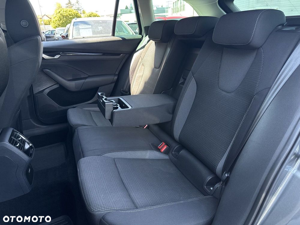 Skoda Octavia 1.5 TSI mHEV Selection DSG - 13