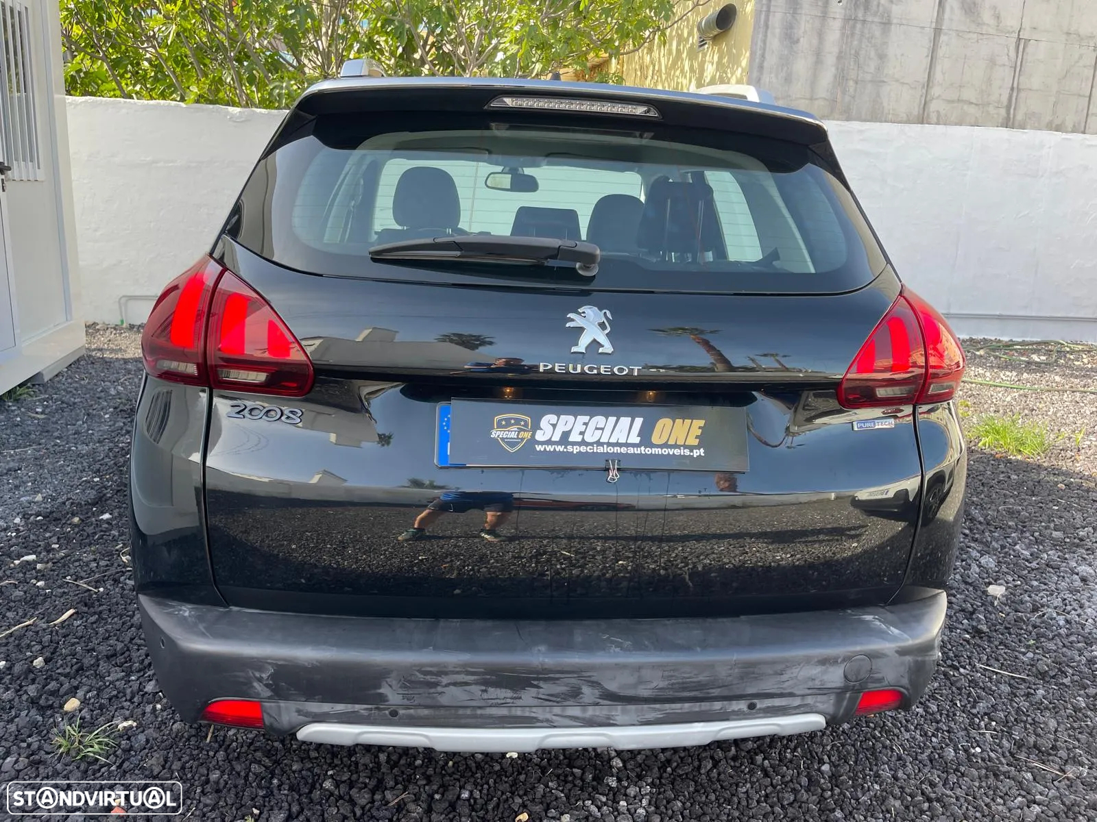 Peugeot 2008 1.2 PureTech Allure - 4