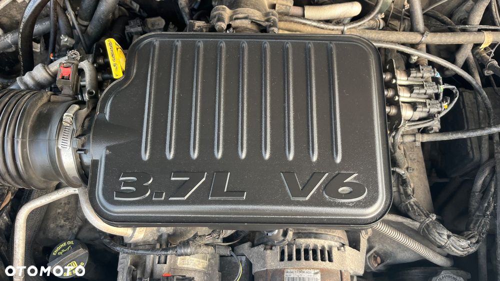 Toyota Hilux 2.5 D-4D DLX + - 38