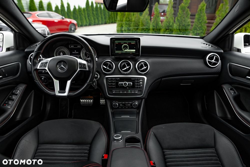 Mercedes-Benz Klasa A 250 4Matic 7G-DCT AMG Line - 25