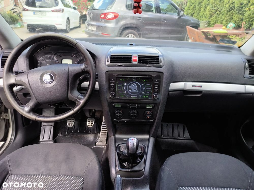 Skoda Octavia Scout 2.0 TDI DPF - 8