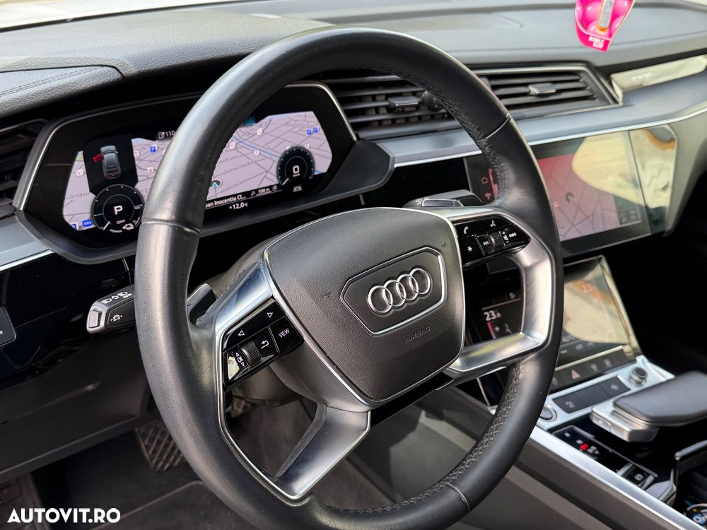 Audi e-tron quattro S - 6