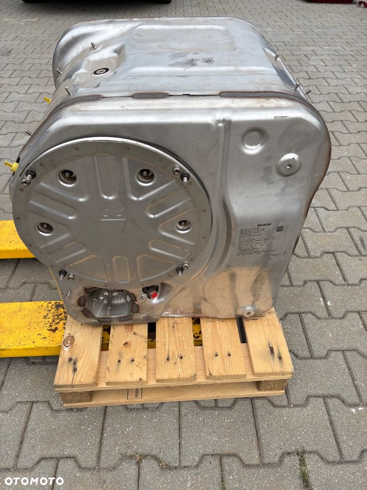 Katalizator MAN TG3 TGX D30 wydech tłumik 81.15103-6320 - 1