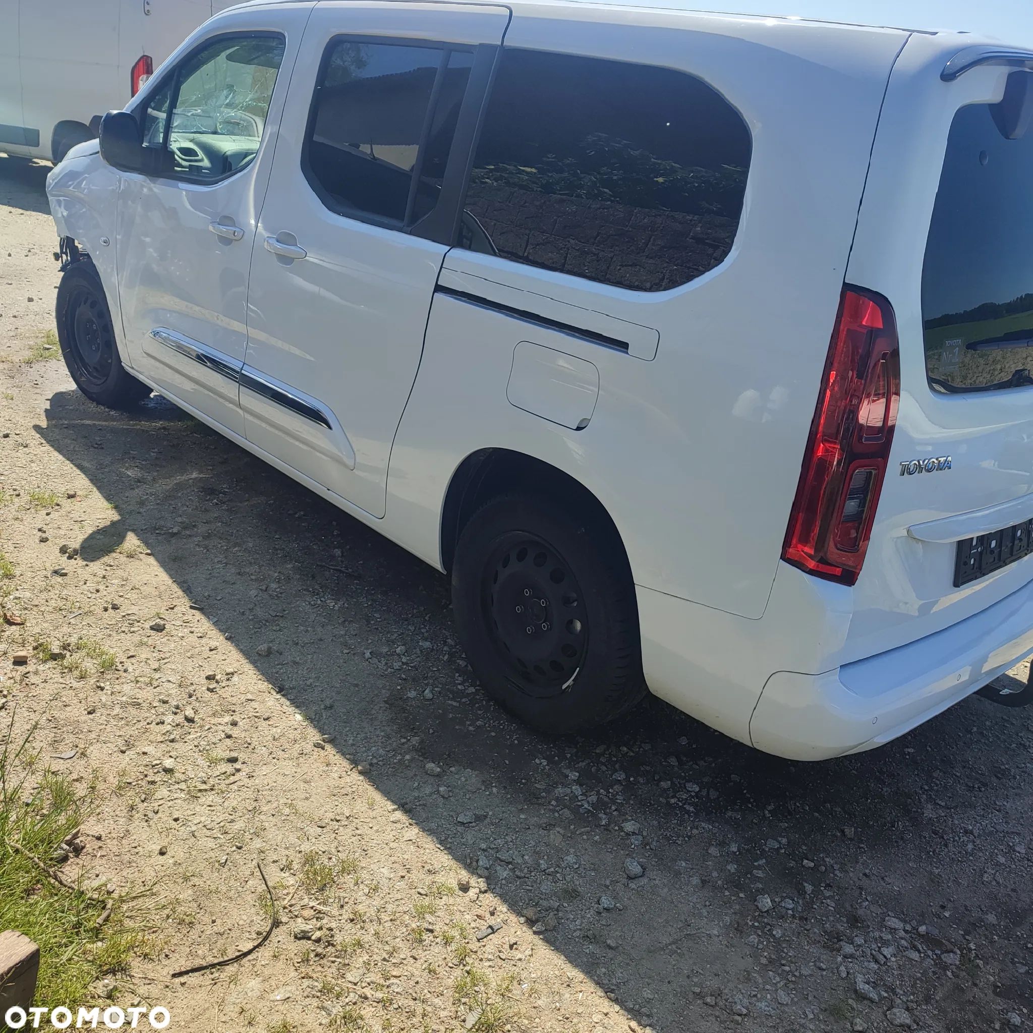 Toyota Proace City 1.5 D-4D Long 2,4t Active (bryg.) - 1