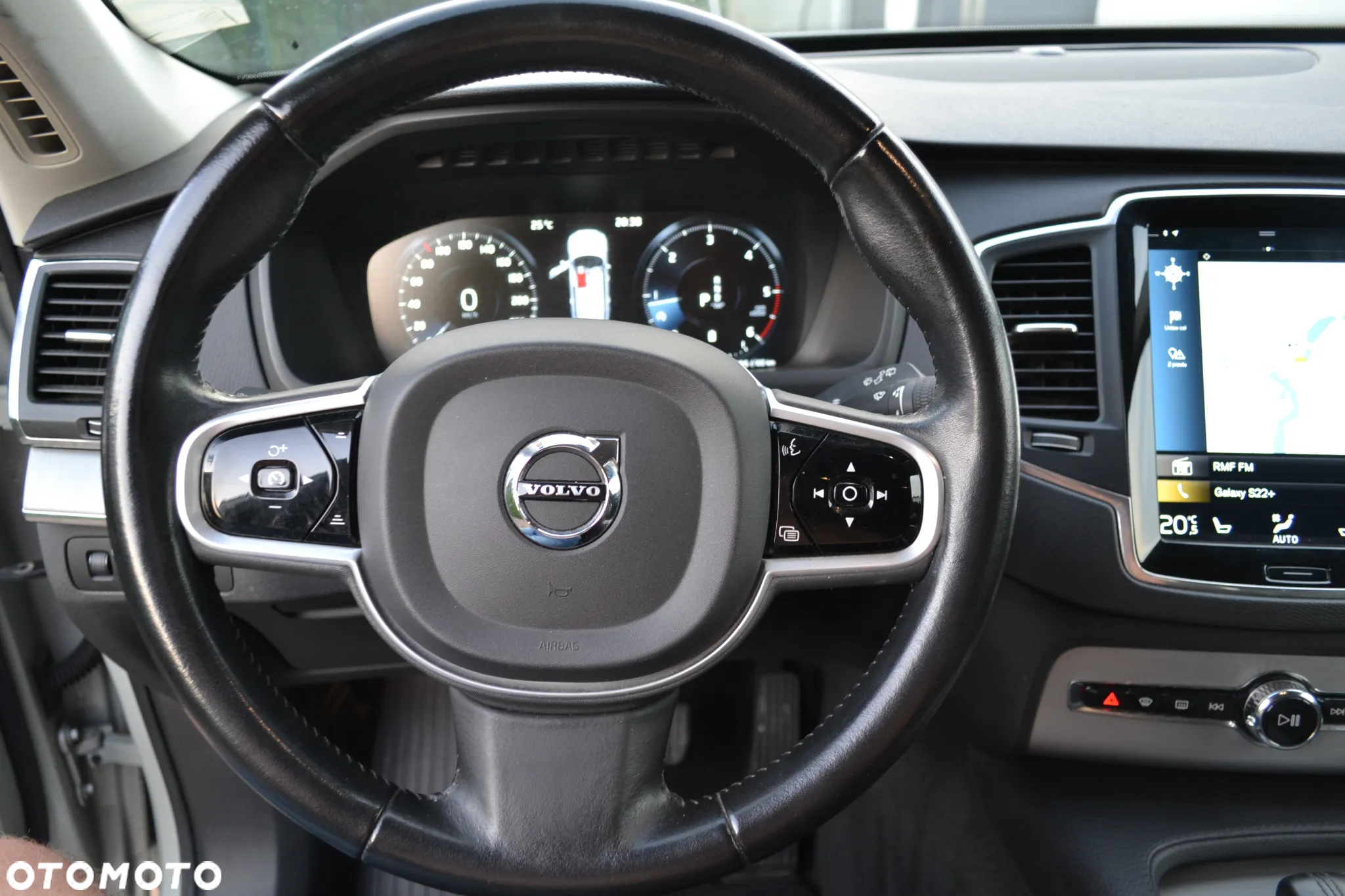 Volvo XC 90 D5 SCR AWD Momentum 7os - 20
