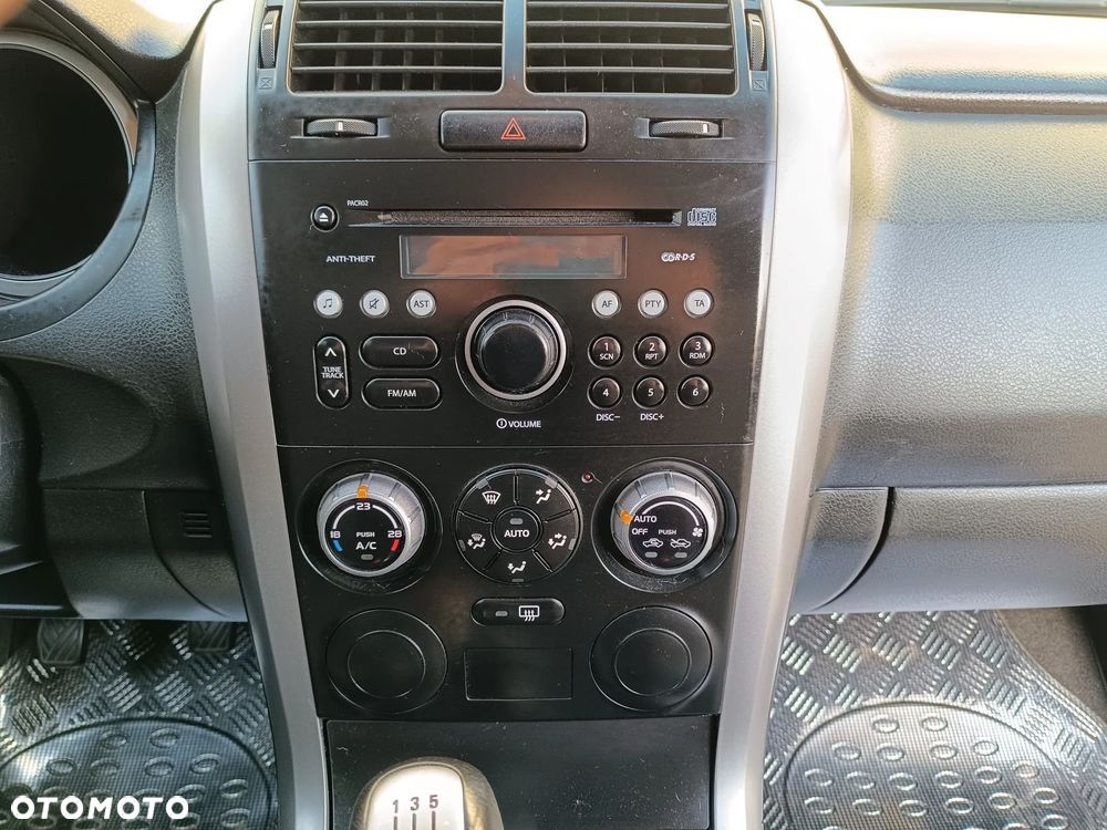 Suzuki Grand Vitara 1.6 Comfort - 20