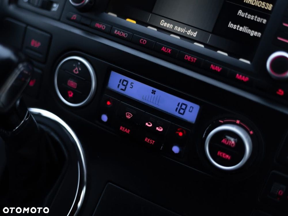 Volkswagen California - 33