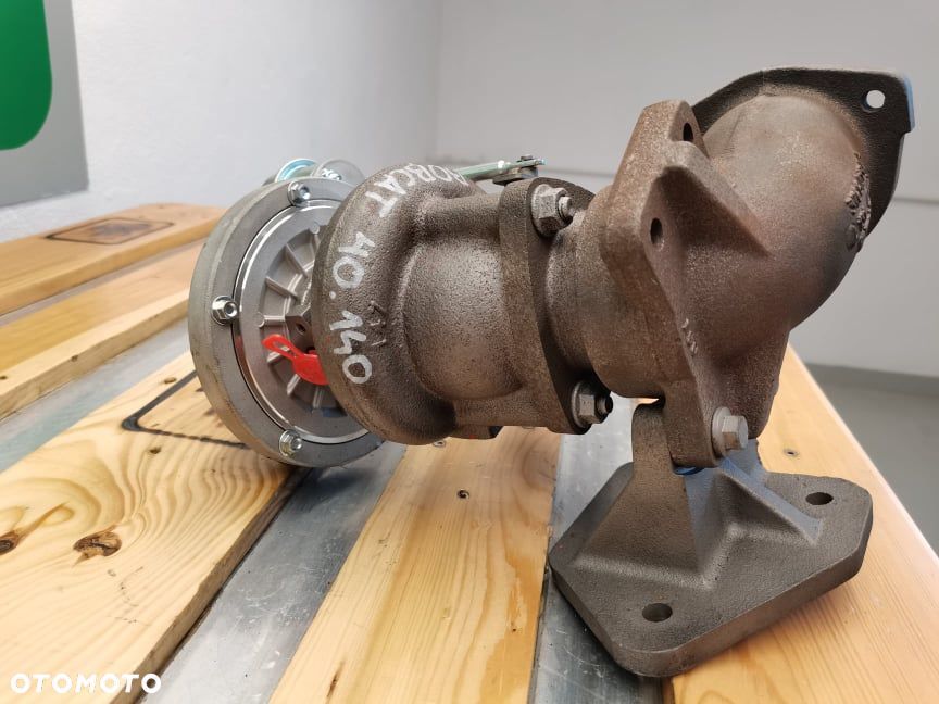 Turbosprężarka Bobcat T 40140 Perkins 147 - 8