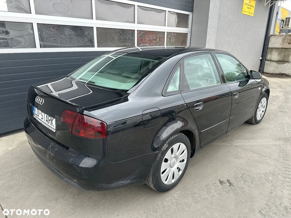 Audi A4 Limousine - 3