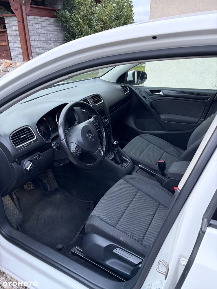 Volkswagen Golf - 18