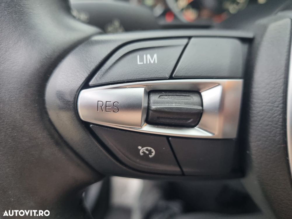 BMW Seria 5 ver-520d-aut-edition-exclusive - 18