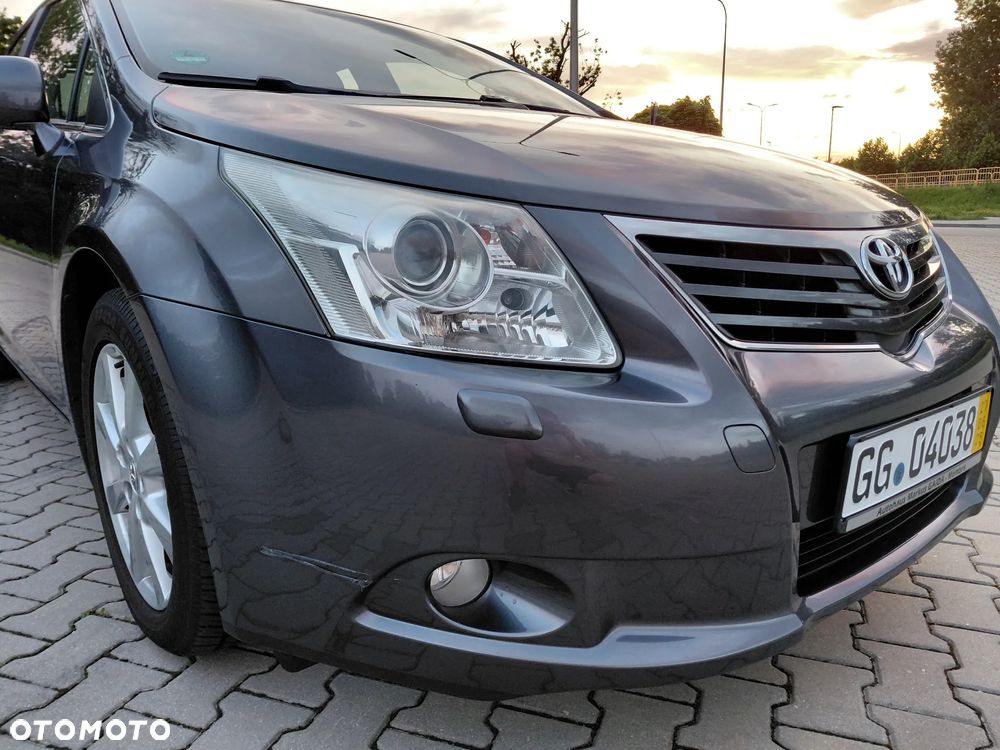 Toyota Avensis - 27