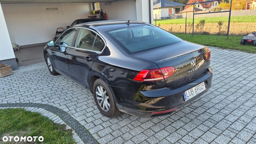 Volkswagen Passat - 5