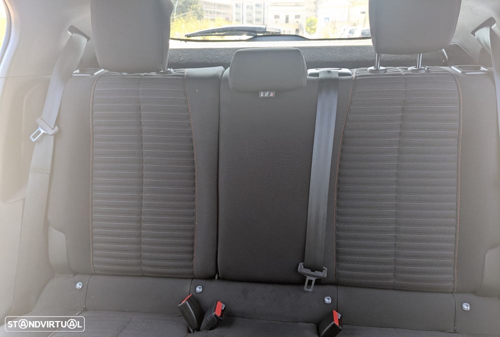 Peugeot 2008 1.2 PureTech Active Pack - 18