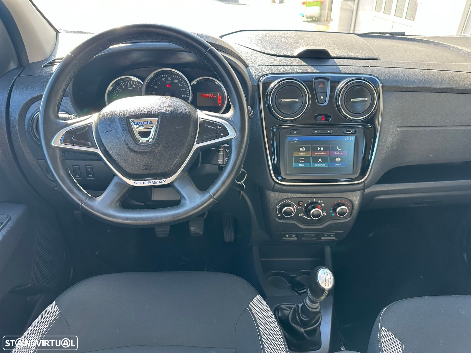 Dacia Lodgy 1.5 Blue dCi Stepway 7L - 8