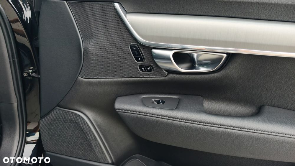 Volvo V90 D4 Geartronic Momentum Pro - 17