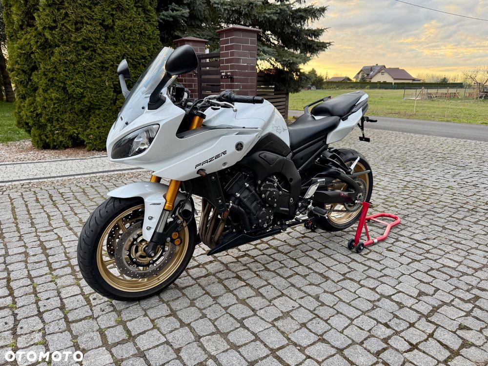 Yamaha FZ8 - 3
