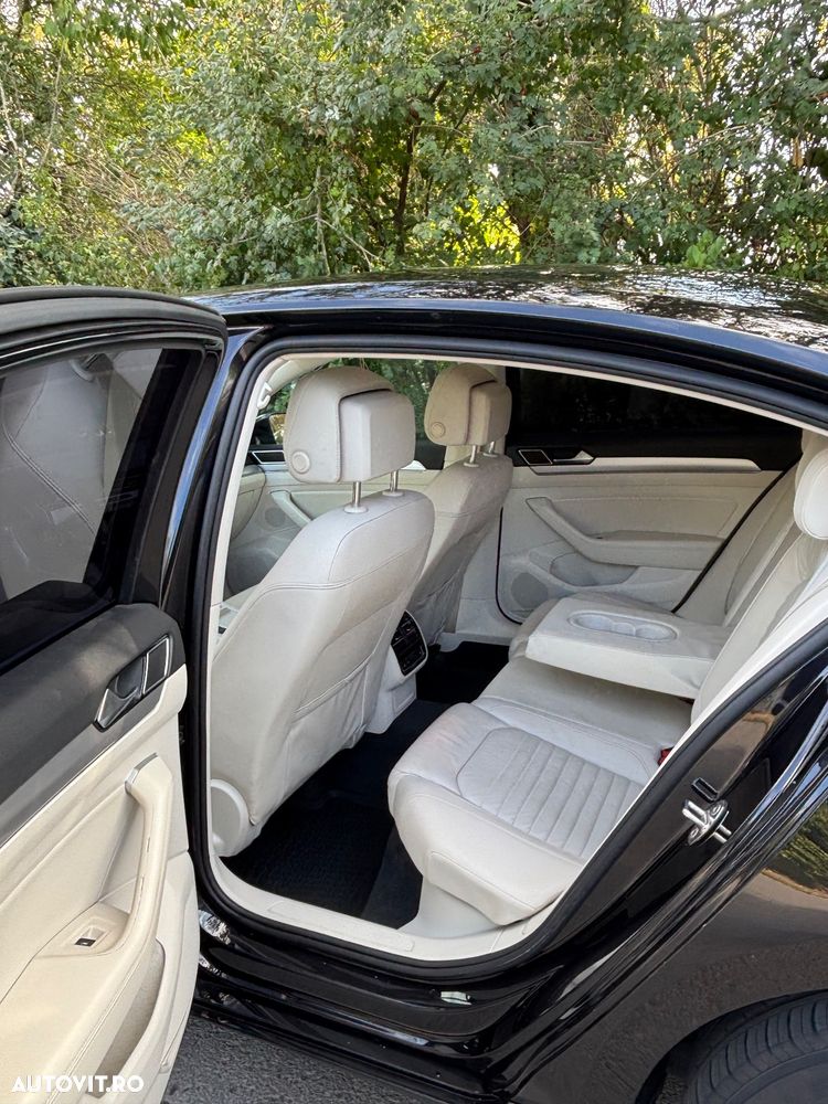 Volkswagen Passat 2.0 TDI DSG Comfortline - 9
