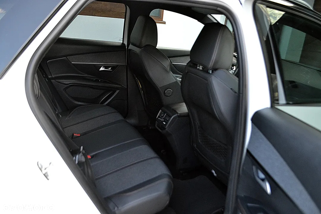 Peugeot 3008 - 22