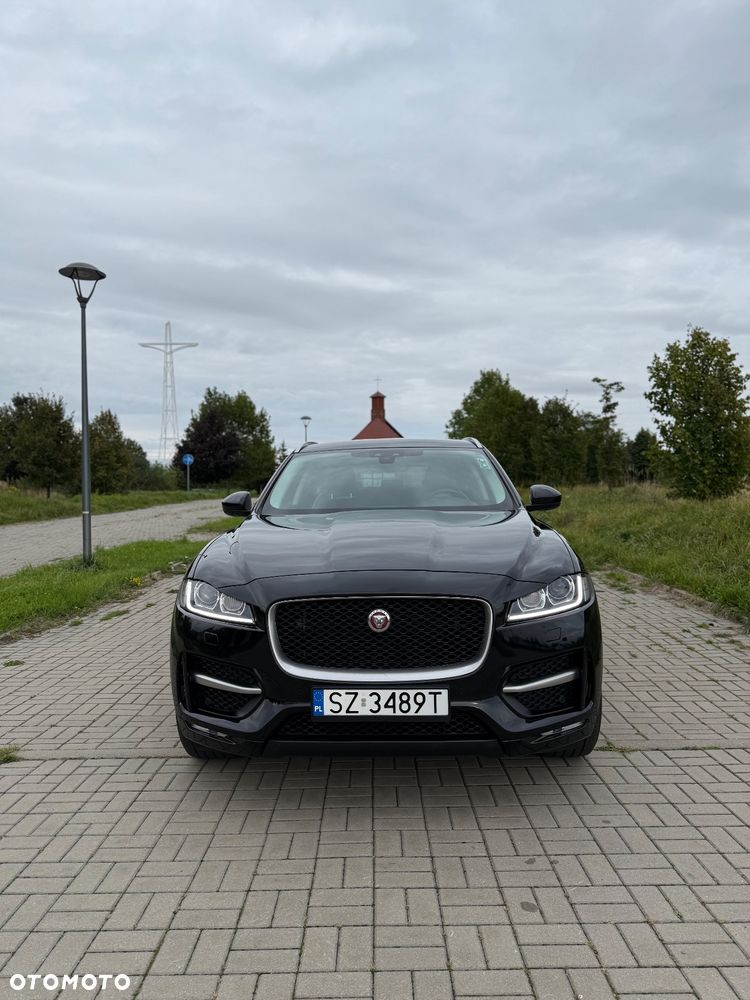 Jaguar F-Pace 2.0 i4D AWD R-Sport - 2