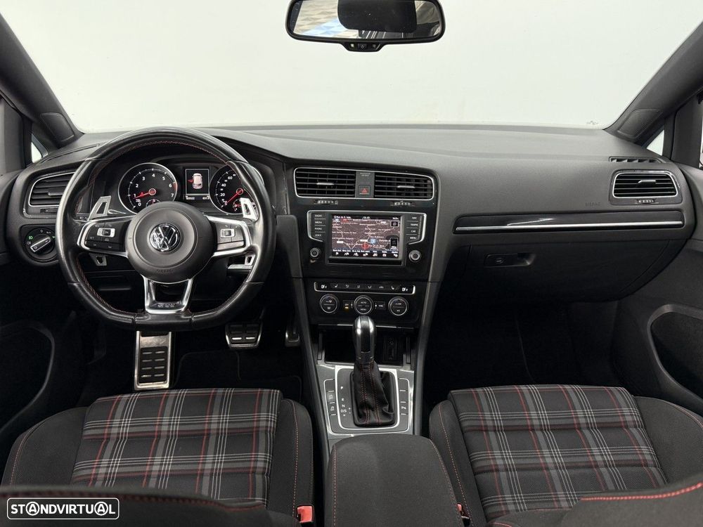 VW Golf 2.0 TSi GTi DSG - 20