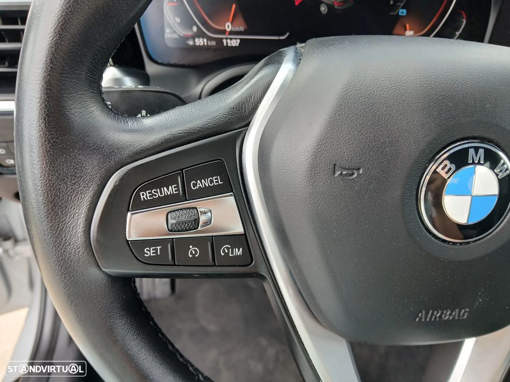 BMW 318 d Auto - 23