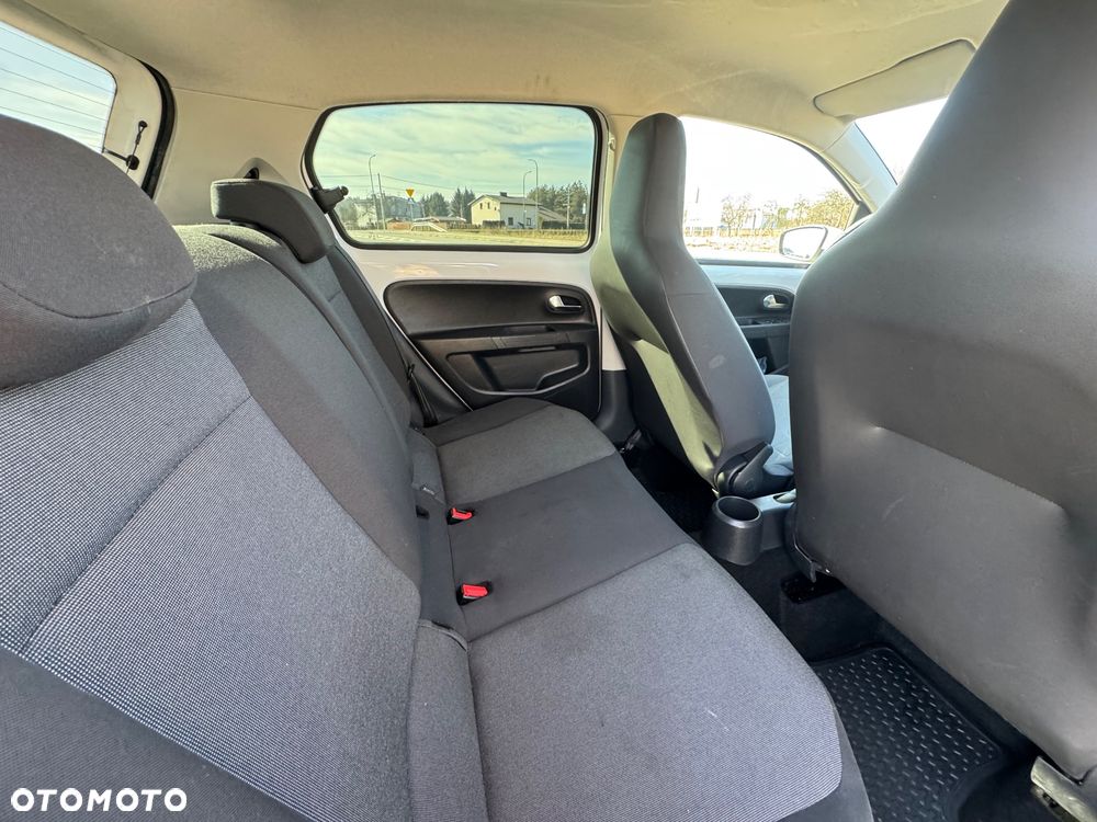 Volkswagen up! 1.0 street - 10