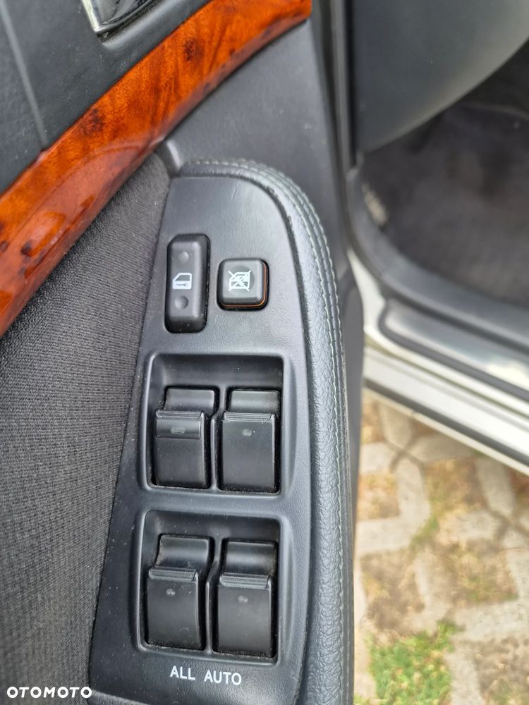 Toyota Avensis 2.0 VVT-i Sol - 11
