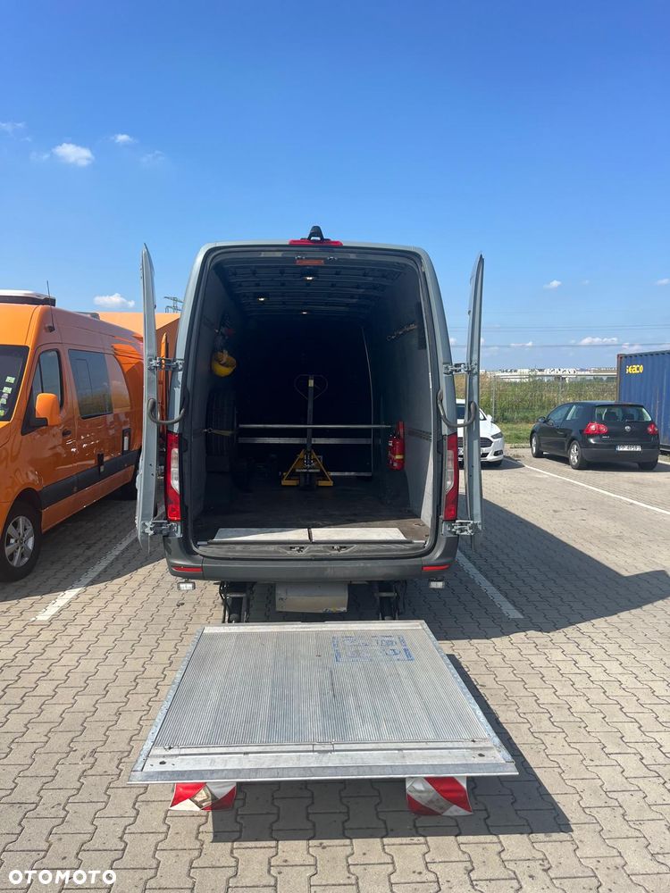Mercedes-Benz SPRINTER - 10