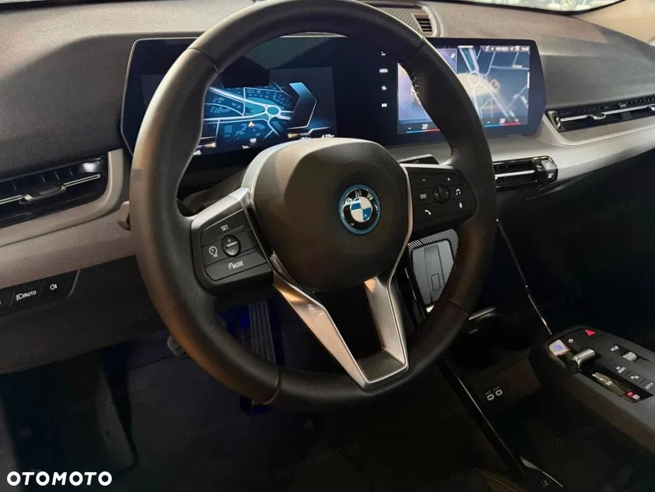 BMW iX2 - 9