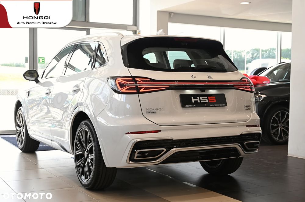 Hongqi HS5 2.0T Executive AWD - 24