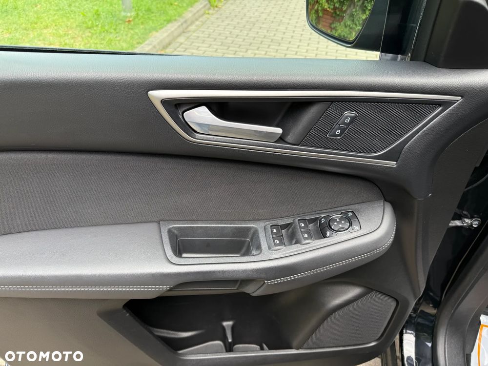 Ford S-Max - 27