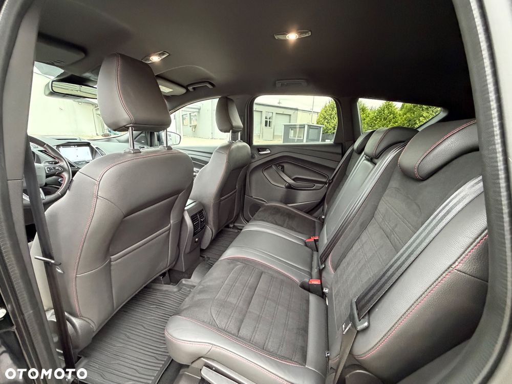 Ford Kuga 1.5 EcoBoost 2x4 ST-Line - 13