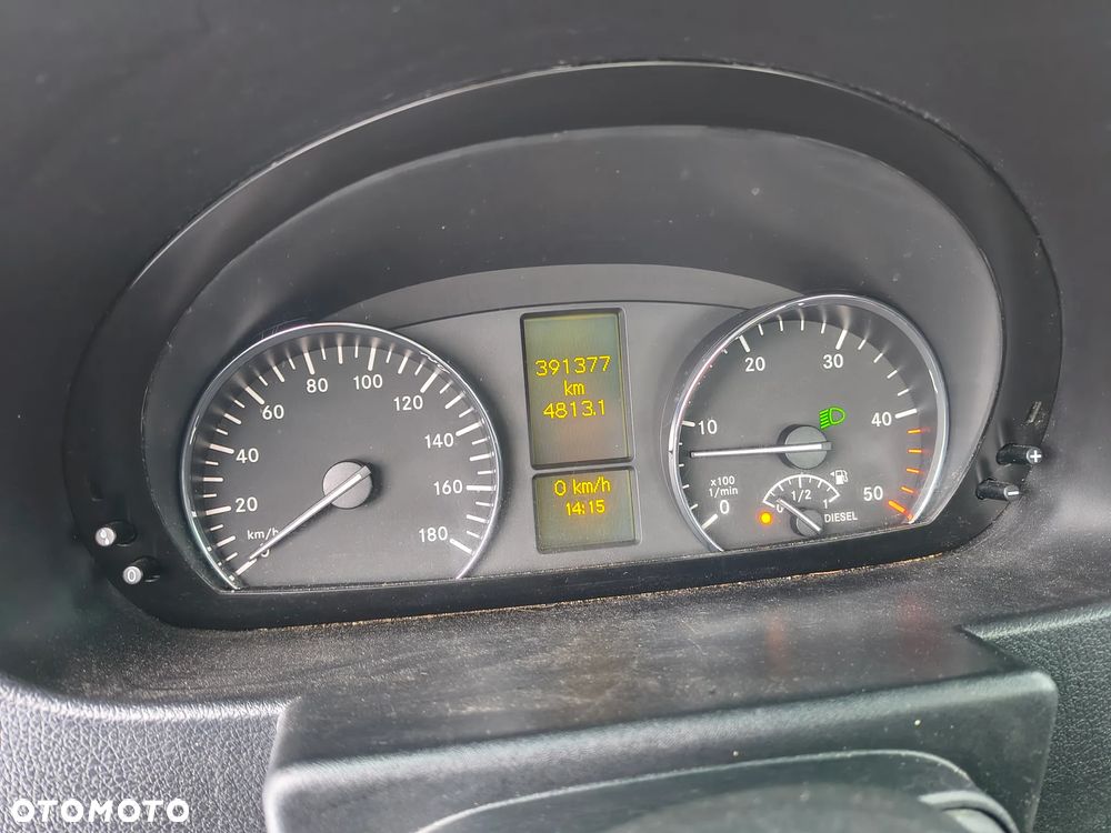 Mercedes-Benz Sprinter - 15