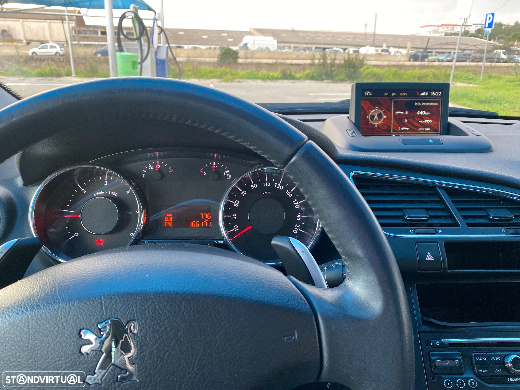 Peugeot 3008 1.6 e-HDi Active 2-Tronic - 12