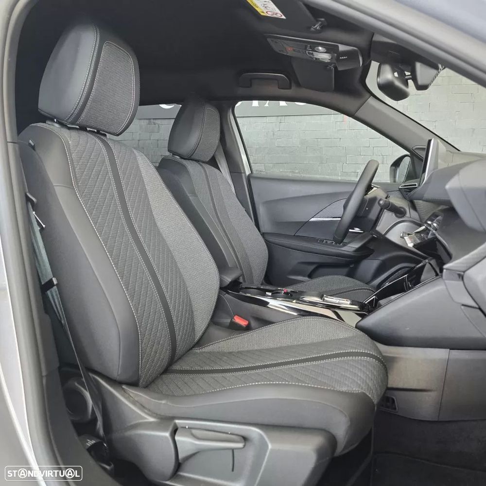 Peugeot e-2008 54 kWh Allure - 9