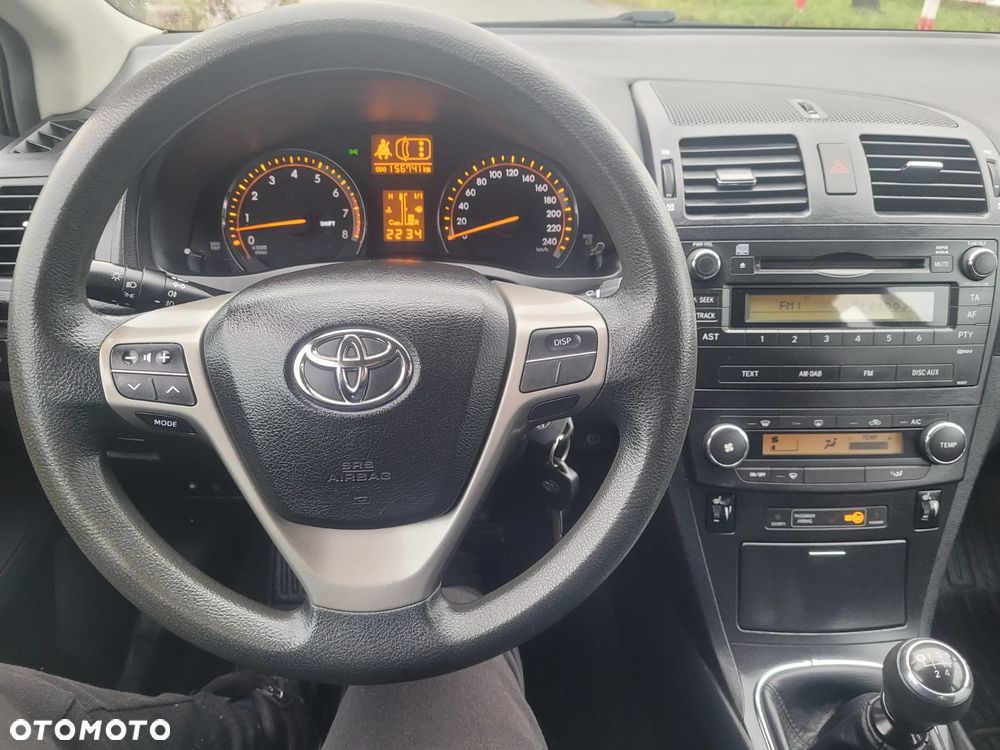 Toyota Avensis 1.8 Comfort - 14