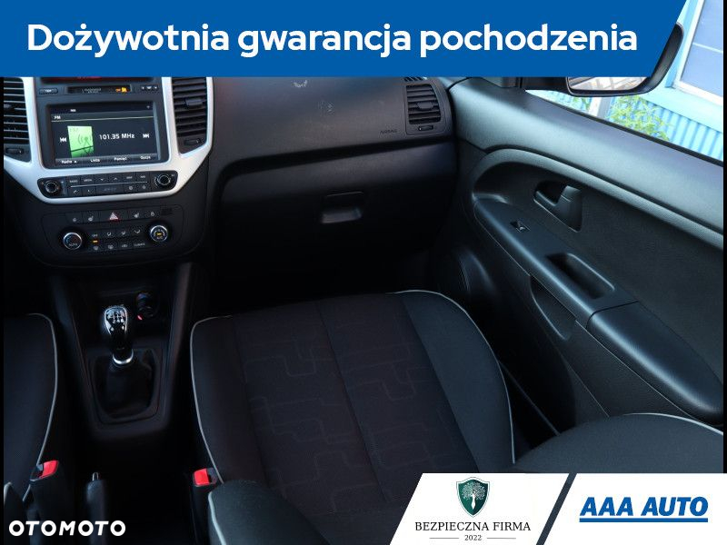 Kia Venga - 9