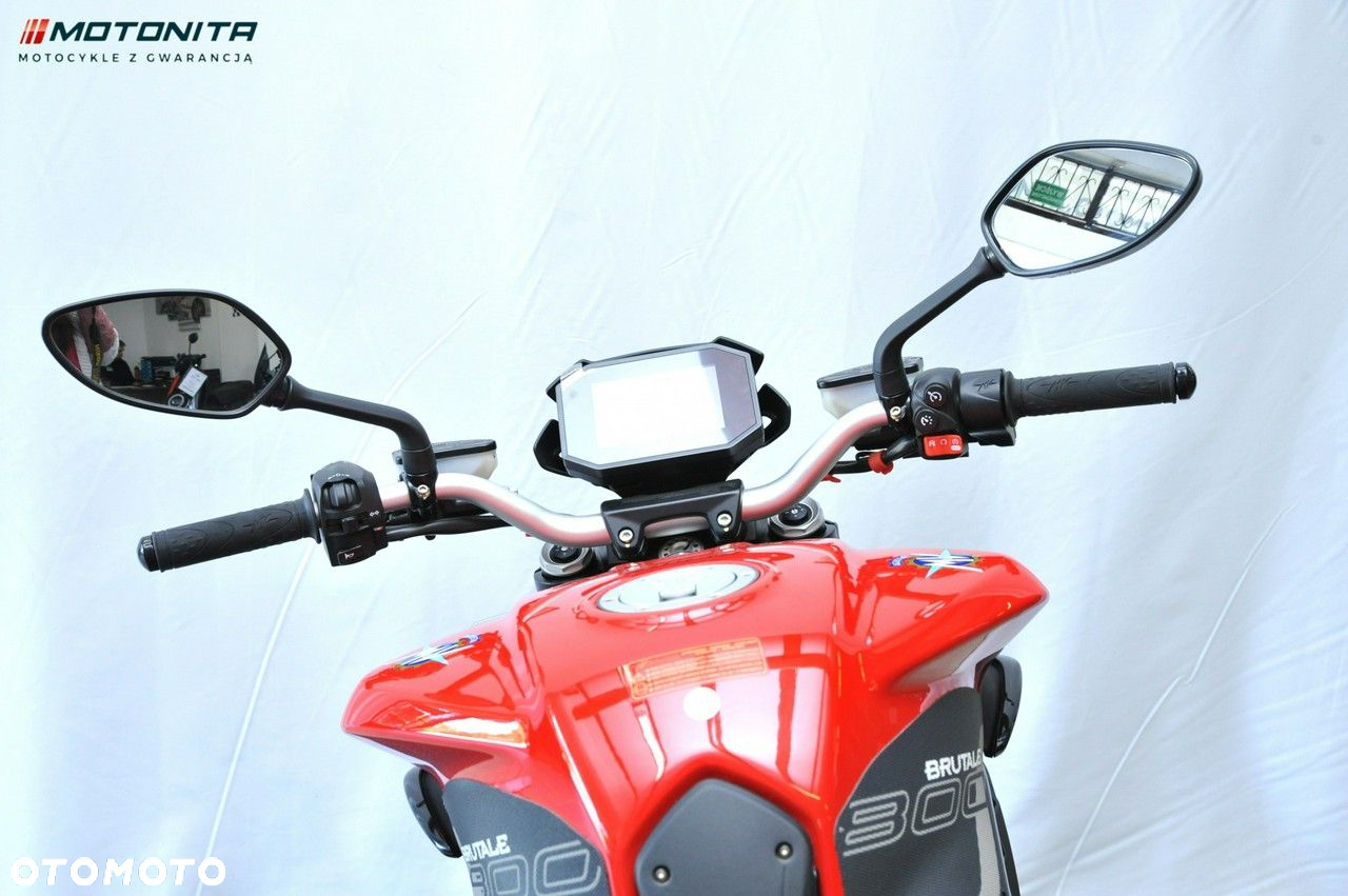MV AGUSTA Brutale - 15
