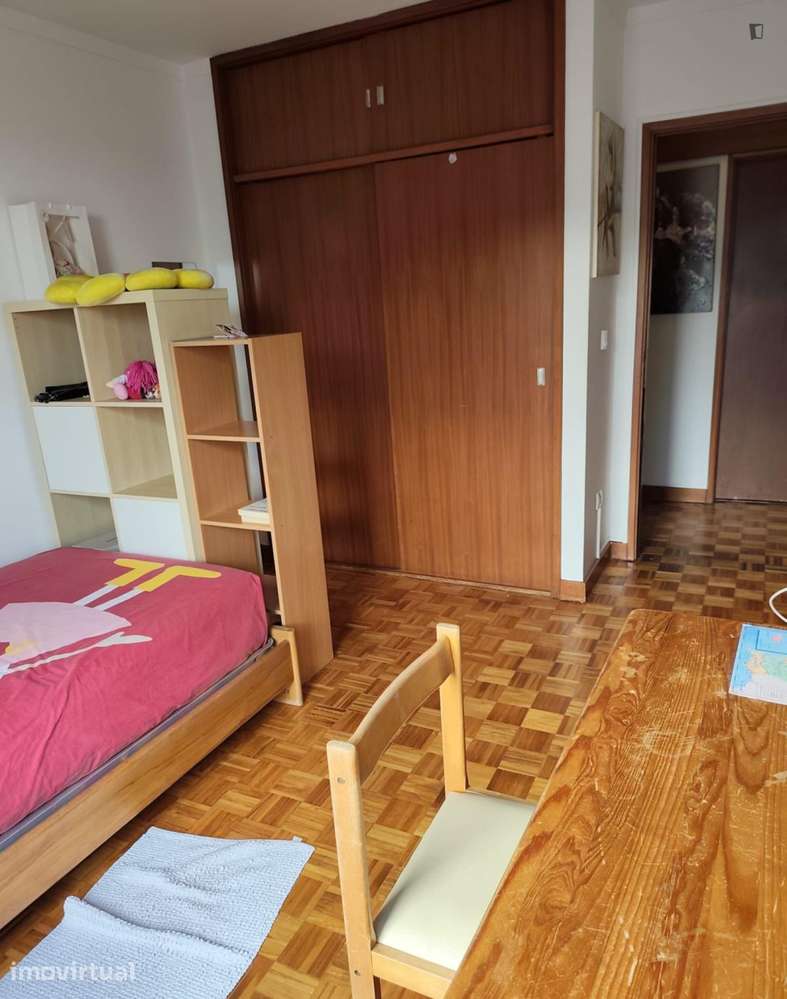 Quarto - localizado em Campanhã Porto - Grande imagem: 4/8