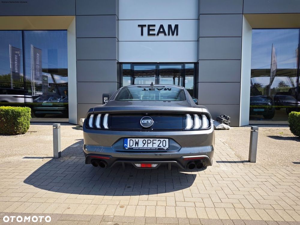 Ford Mustang - 11
