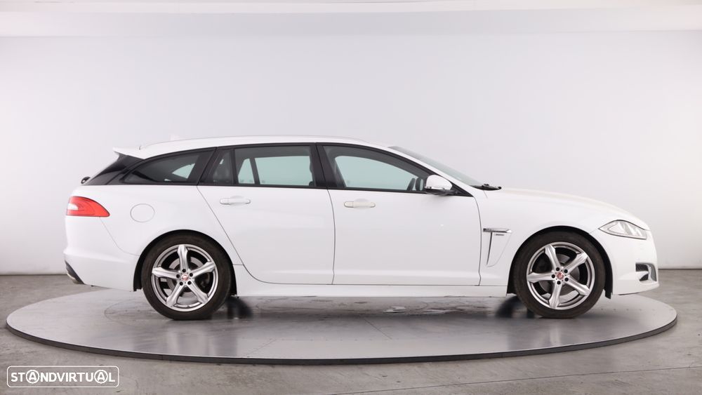 Jaguar XF Sportbrake 2.2 D R-Sport - 16